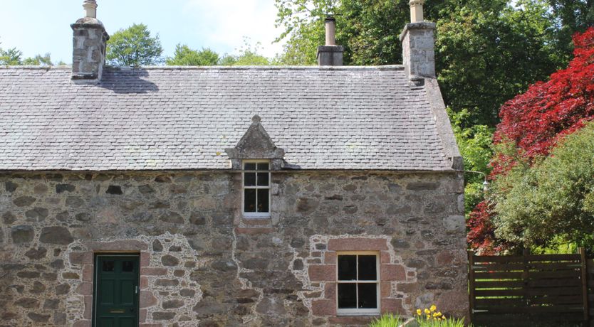 Photo of North Mains Cottage - Craigievar Castle