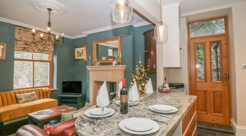 Photo of Losehill View