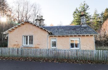 Cormack Lodge - Brodie Castle Holiday Cottage