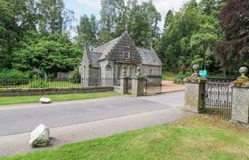 East Lodge - Crathes Castle Holiday Cottage