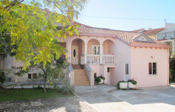 Catarina Holiday Home
