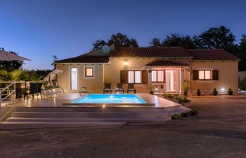 Liberat Holiday Home