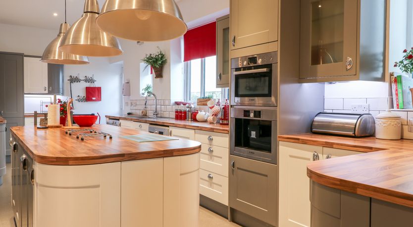 Photo of Yardley Manor