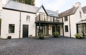 Photo of the-steading-3