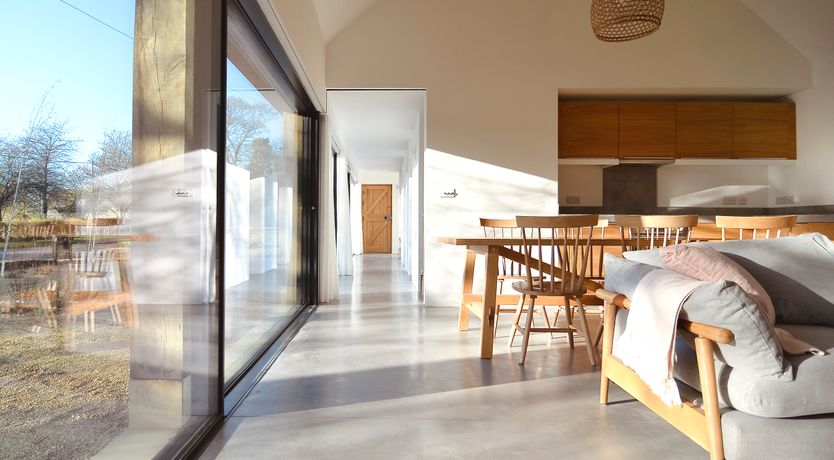 Photo of High Cogges Farm Holiday Cottages &ndash; The Cart Shed