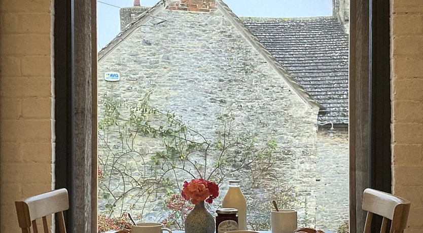 Photo of High Cogges Farm Holiday Cottages – The Granary