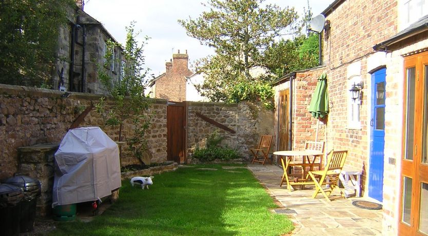 Photo of Morton House and The Stable Block