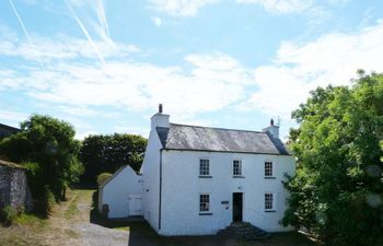 Ty'r Castell Holiday Cottage