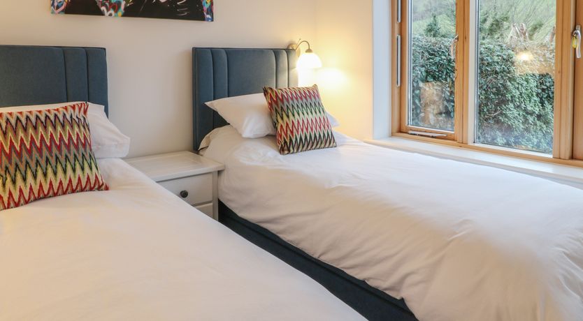 Photo of 2 Garden Apartment