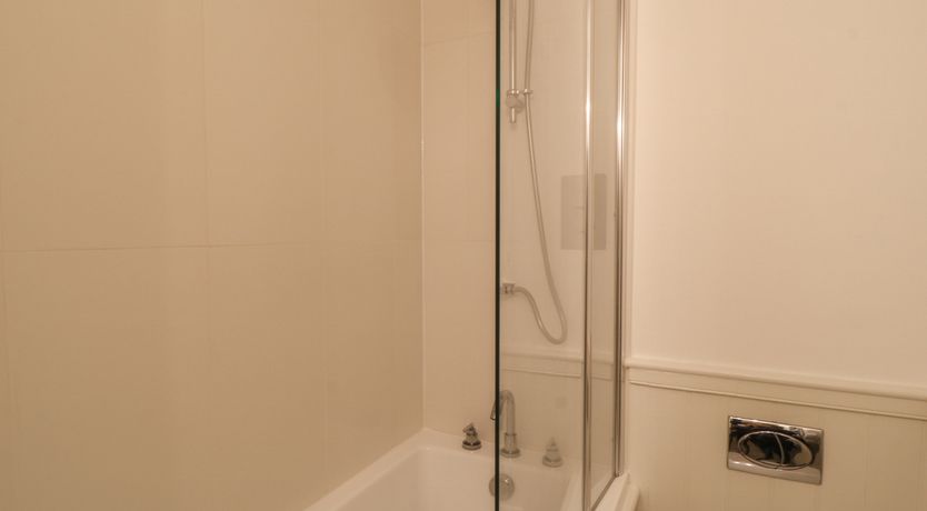 Photo of 2 Garden Apartment