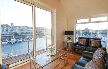 Harbourside Haven Penthouse 1 Apartment