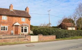 Photo of 1 Royal Oak Cottages