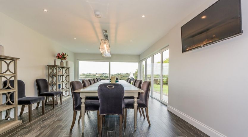 Photo of Marina Views, Kinsale , sleeps 20 guests 