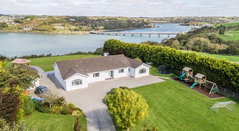 Photo of Marina Views, Kinsale , sleeps 20 guests 