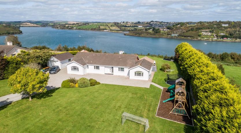 Photo of Marina Views, Kinsale , sleeps 20 guests 