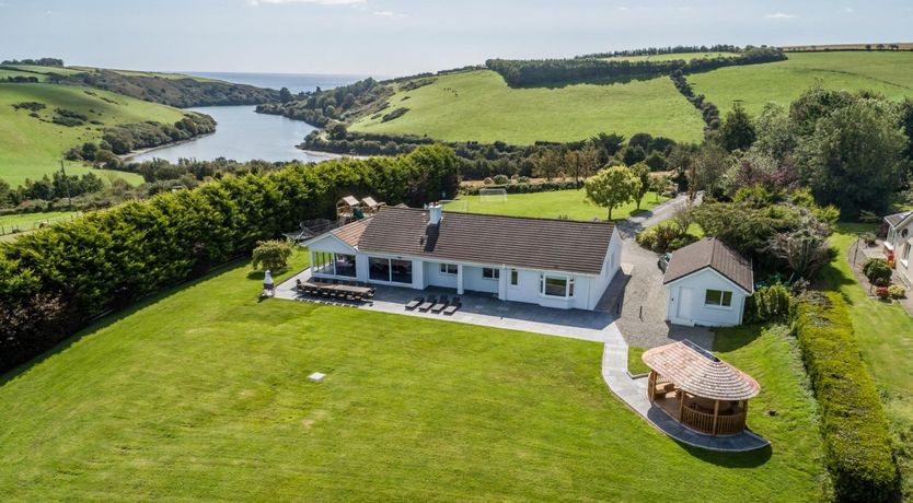 Photo of Marina Views, Kinsale , sleeps 20 guests 