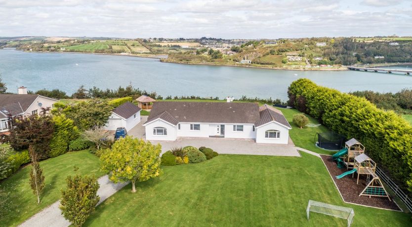 Photo of Marina Views, Kinsale , sleeps 20 guests 