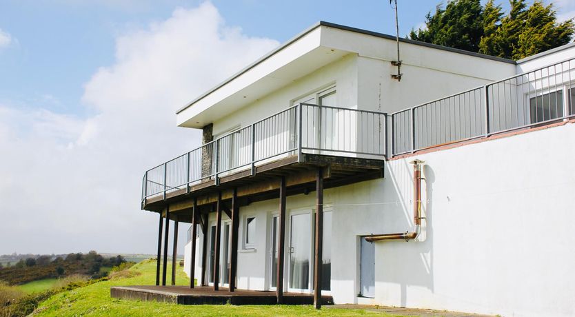 Photo of The Waterfront House 9 Mins drive to Kinsale sleeps 16 guests