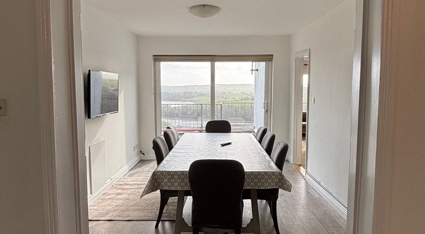 Photo of The Waterfront House 9 Mins drive to Kinsale sleeps 16 guests