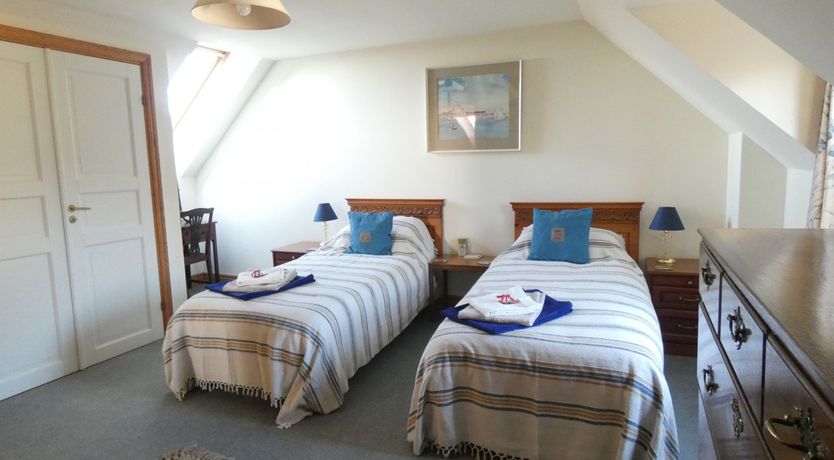 Photo of Kintaline House -spacious quality whole house