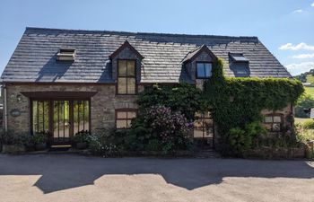 Caecrwn Holiday Cottage