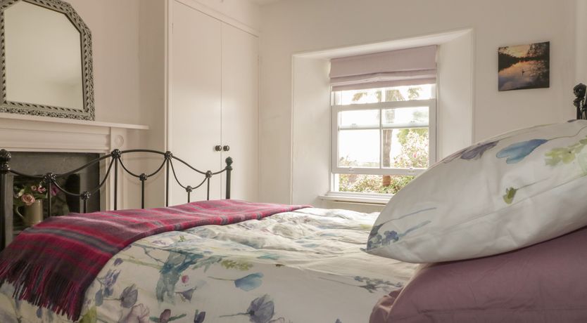 Photo of Burrow House