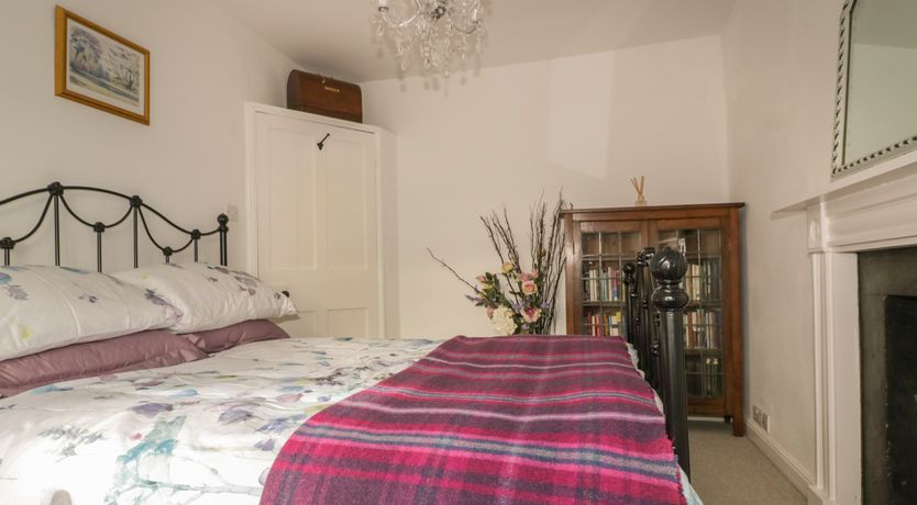 Photo of Burrow House