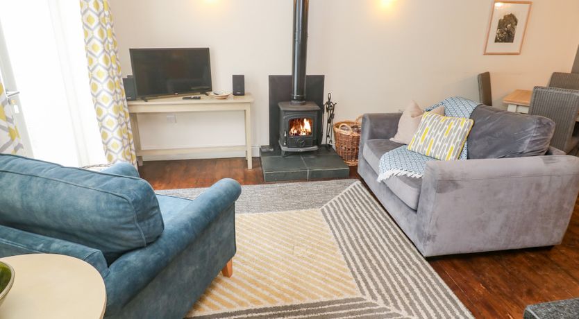 Photo of No 1 The Hinges