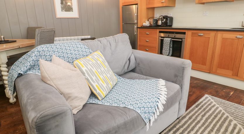 Photo of No 1 The Hinges