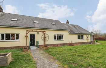 Tynewydd Fields Holiday Cottage