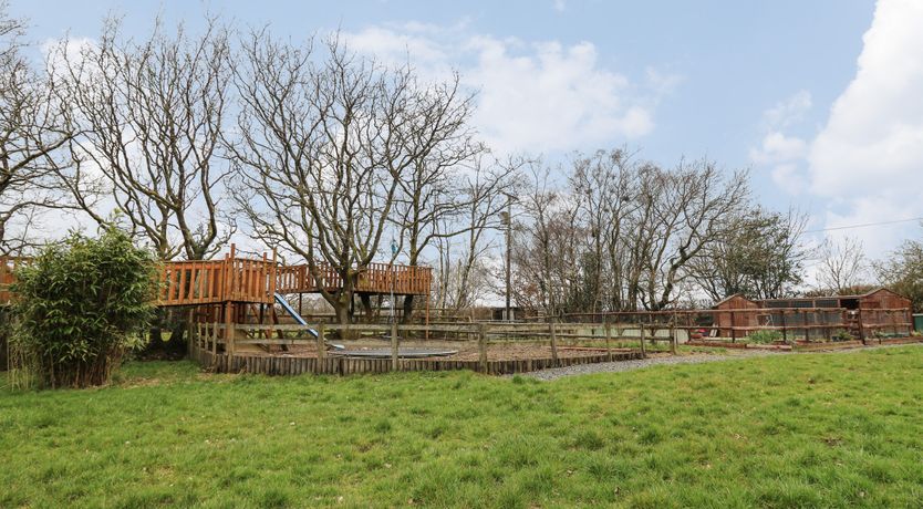 Photo of Tynewydd Fields