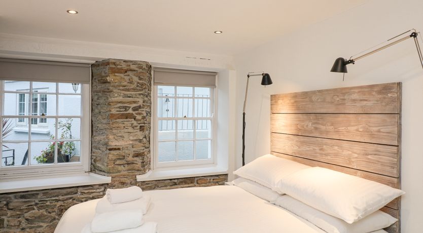 Photo of Lower Court House