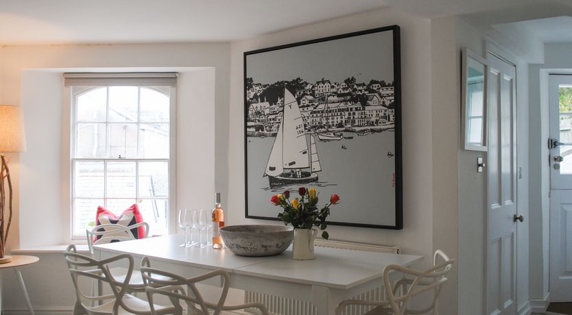 Photo of Lower Court House