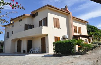 Lubagnu Vacanze Holiday House Apartment