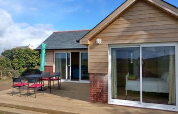 Orchard Chalet Holiday Cottage