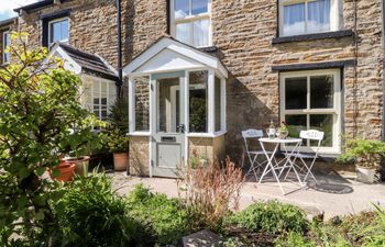 Sunny Bank Holiday Cottage