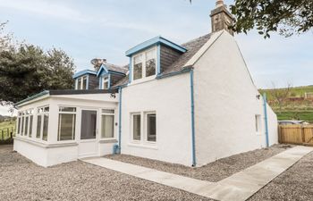 Balnaird Farmhouse Holiday Cottage