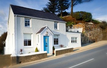 Mona Holiday Cottage