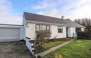 Bwthyn Y Bae Holiday Cottage