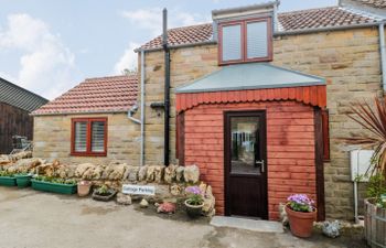 Farm Yard Cottage Holiday Cottage