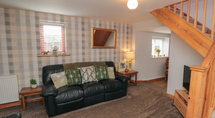 Photo of Farm Yard Cottage