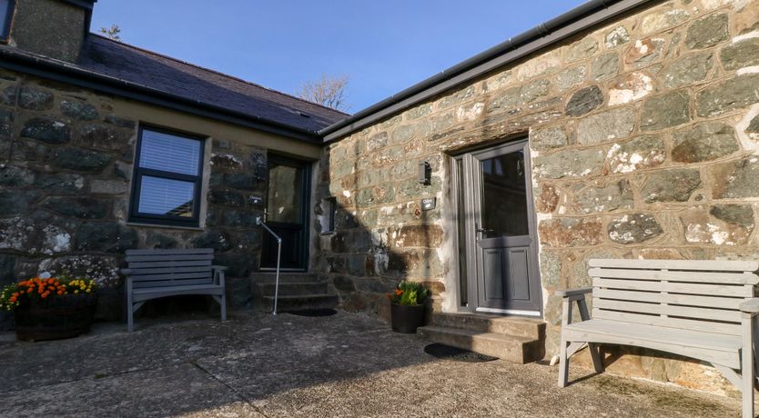 Photo of Tyddyn Sianel - Celyn