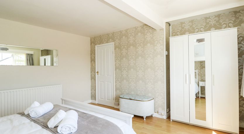 Photo of The Hemploe