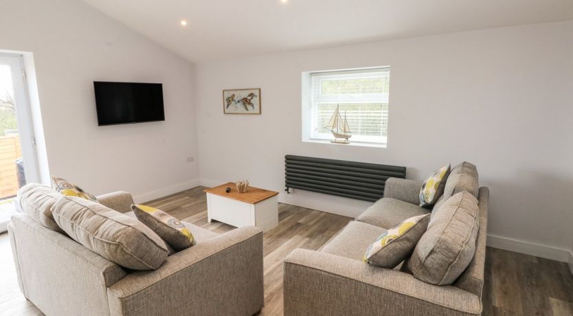 Photo of Caban Y Mor