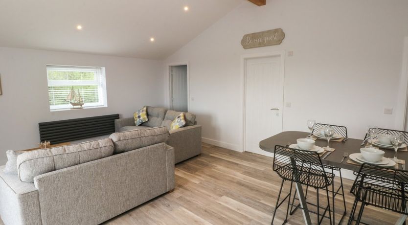 Photo of Caban Y Mor