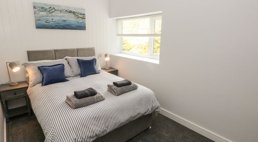 Photo of Caban Y Mor