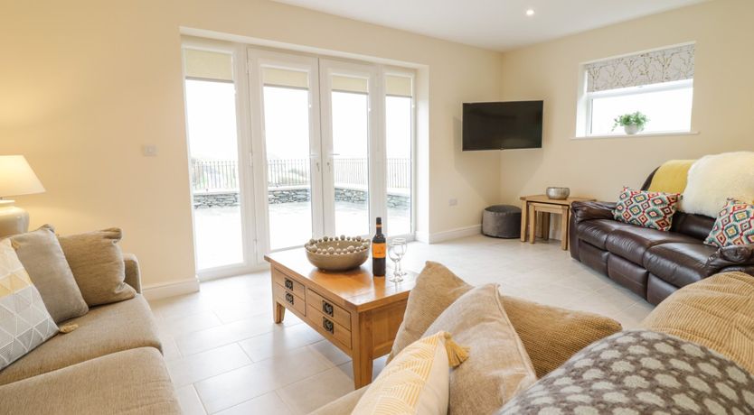 Photo of Hen Dy Bryn Mawndy