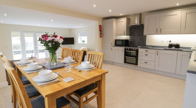 Photo of Hen Dy Bryn Mawndy