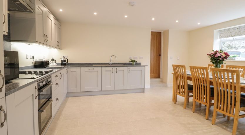 Photo of Hen Dy Bryn Mawndy