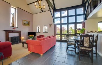 Lays Barn Holiday Cottage